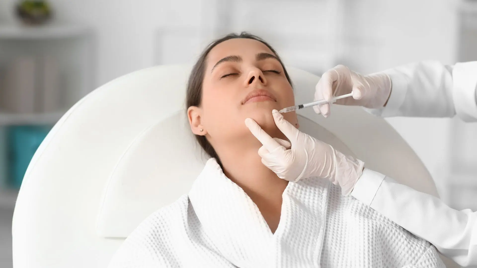 Tiêm Filler Cằm Là Gì Có Bao Nhiêu Loại Filler Cho Cằm